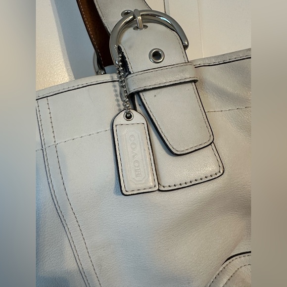 Coach White Leather Purse, Y2K Vintage, Early 2000’s - Picture 4 of 16